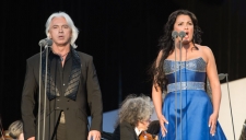 Anna Netrebko a Dmitri Hvorostovsky na Rudém náměstí